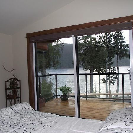 Wild Coast Chalets Port Renfrew Ngoại thất bức ảnh