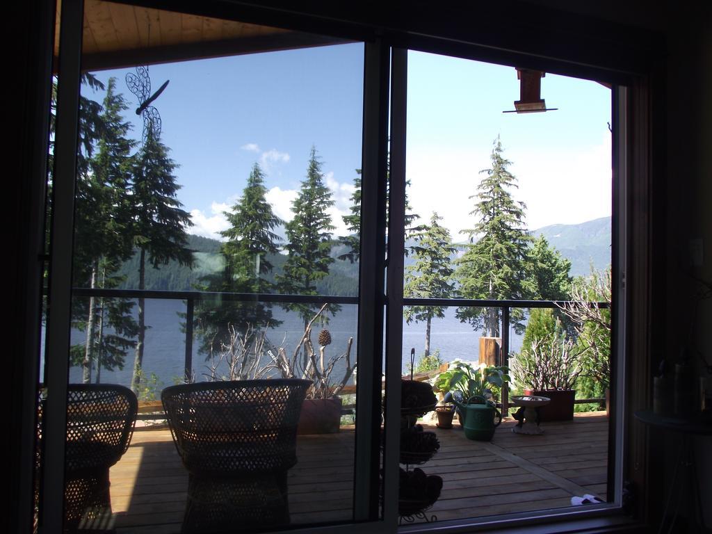 Wild Coast Chalets Port Renfrew Phòng bức ảnh
