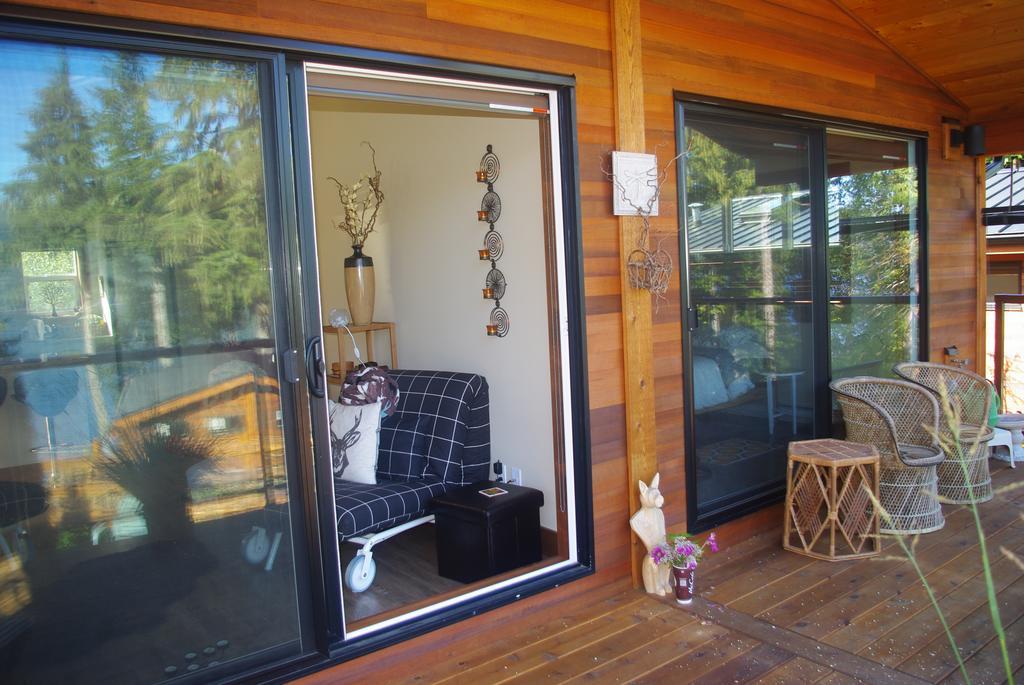 Wild Coast Chalets Port Renfrew Phòng bức ảnh