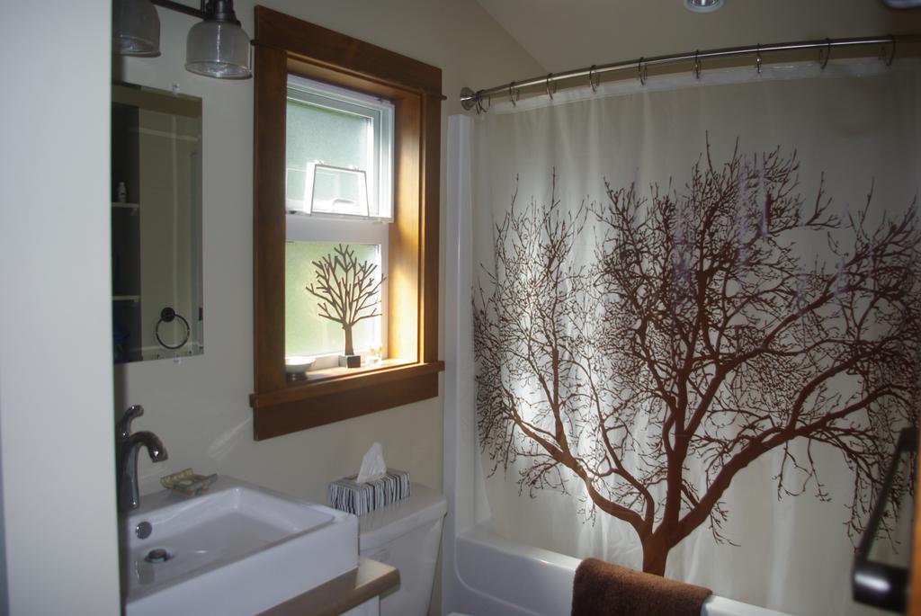 Wild Coast Chalets Port Renfrew Phòng bức ảnh