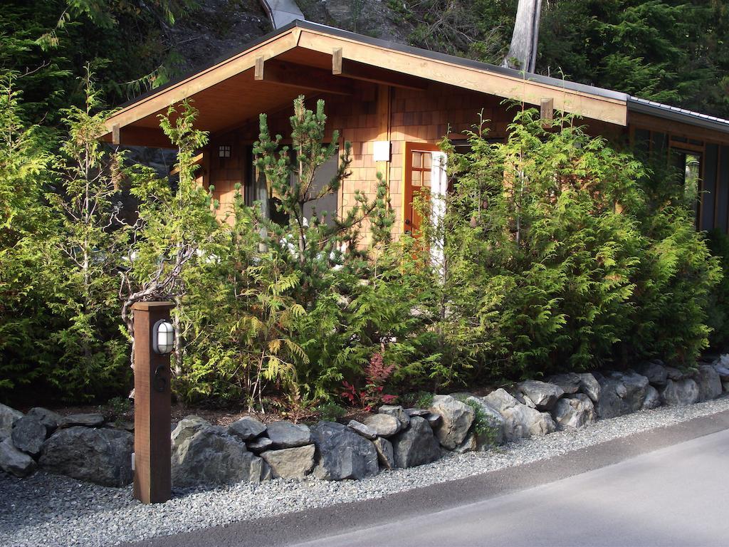 Wild Coast Chalets Port Renfrew Phòng bức ảnh